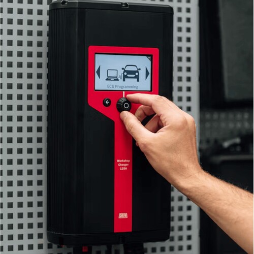 DEFA Workshop charger 40-50A - Hoist ready